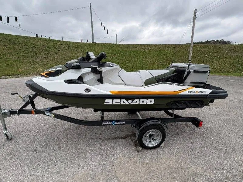 Slide: The Image of Sea-Doo FISH PRO 170 2021 - 3