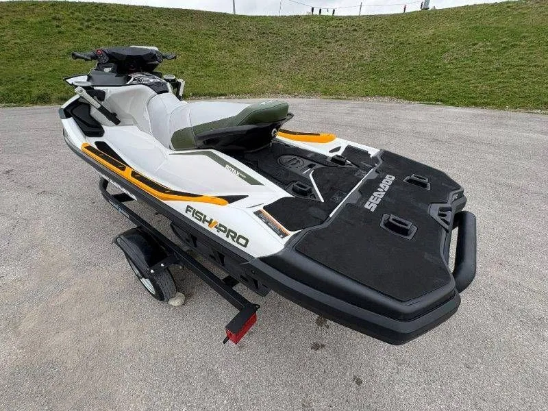 Slide: The Image of Sea-Doo FISH PRO 170 2021 - 30