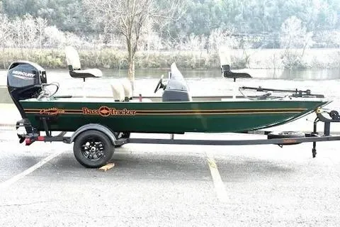Slide: The Image of 2026 Tracker Bass Tracker Classic Limited fishing boat on trailer, parked outdoors. - 60