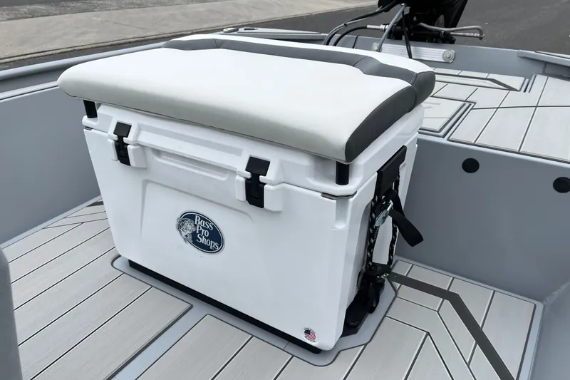 Slide: The Image of 2026 Tracker Bass Tracker Classic CC boat with a Bass Pro Shops cooler seat. - 10