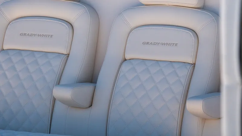 Slide: The Image of Grady-White 321 CE 2027 - 16