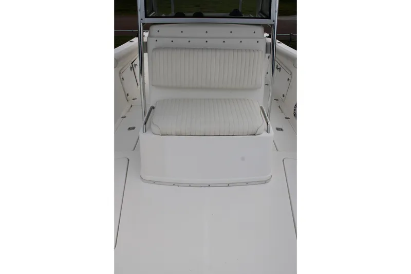 Slide: The Image of White seating area on a 2000 Century 3100 boat. - 15