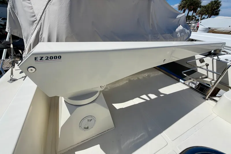 Slide: The Image of Boat deck with EZ 2000 crane on Horizon 92 yacht, sunny day. - 130