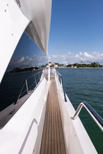 Slide: The Image of 2020 Sunseeker 76 Yacht - Image 17 - 17