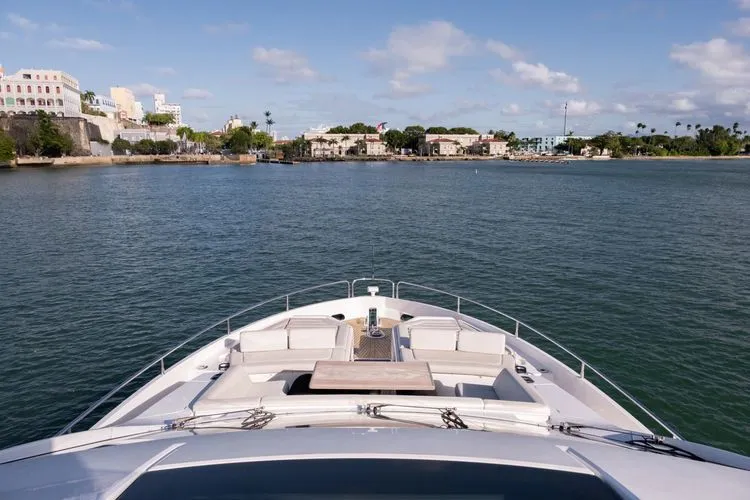 Slide: The Image of 2020 Sunseeker 76 Yacht - Image 19 - 19