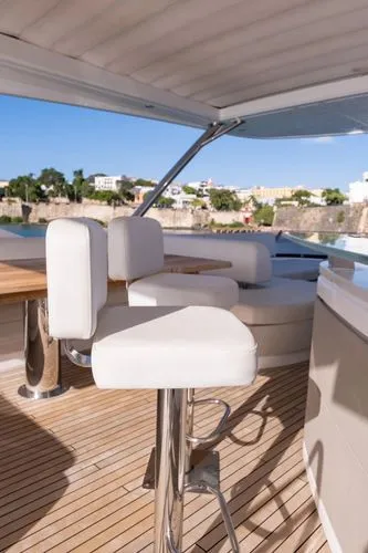 Slide: The Image of 2020 Sunseeker 76 Yacht - Image 31 - 31