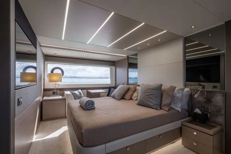 Slide: The Image of 2020 Sunseeker 76 Yacht - Image 61 - 61