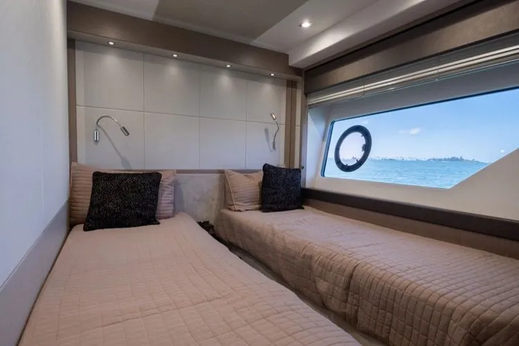 Slide: The Image of 2020 Sunseeker 76 Yacht - Image 67 - 67