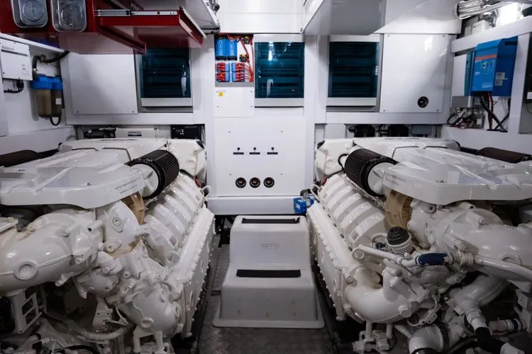 Slide: The Image of 2020 Sunseeker 76 Yacht - Image 79 - 79