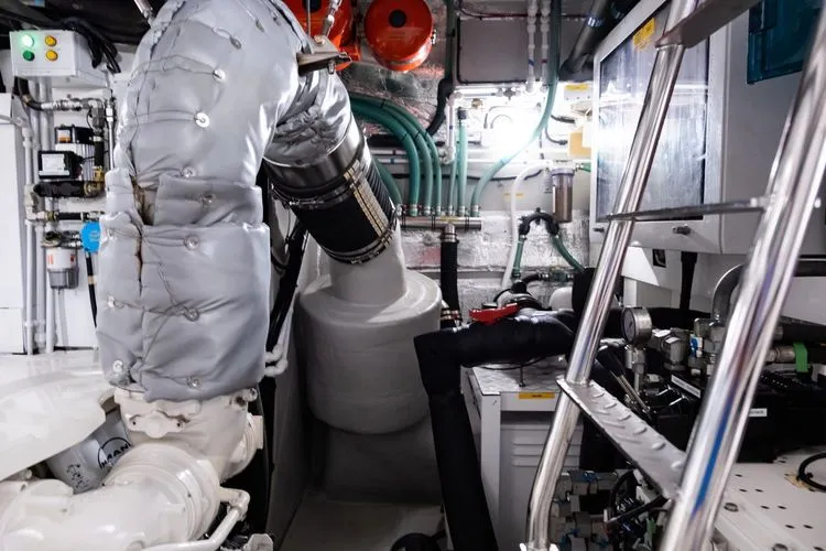 Slide: The Image of 2020 Sunseeker 76 Yacht - Image 81 - 81