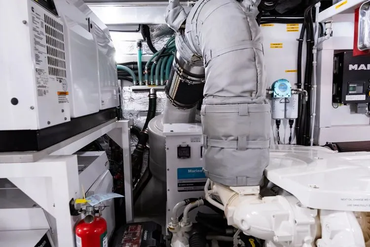 Slide: The Image of 2020 Sunseeker 76 Yacht - Image 82 - 82