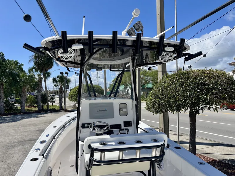 Slide: The Image of Contender 25 T 2017 - 12