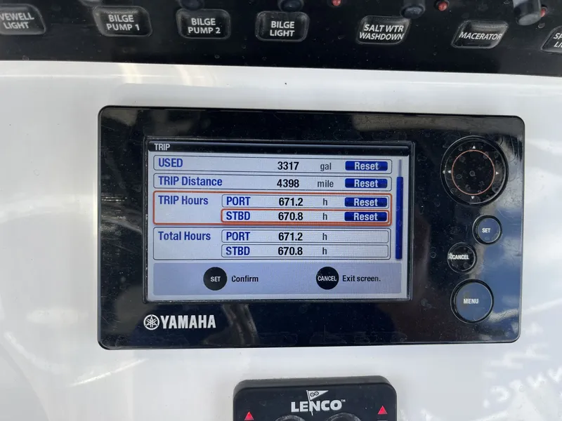 Slide: The Image of Contender 25 T 2017 - 18