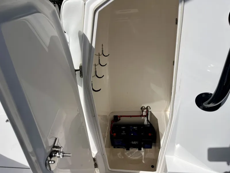 Slide: The Image of Contender 25 T 2017 - 19