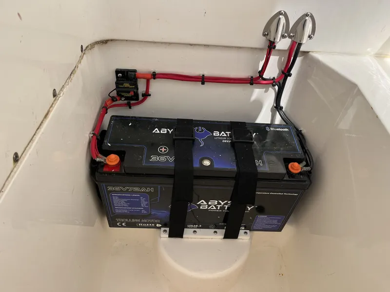 Slide: The Image of Contender 25 T 2017 - 20