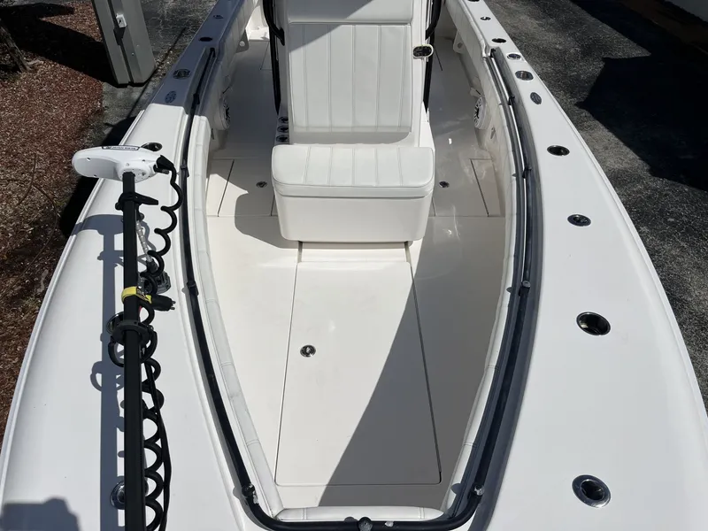 Slide: The Image of Contender 25 T 2017 - 27