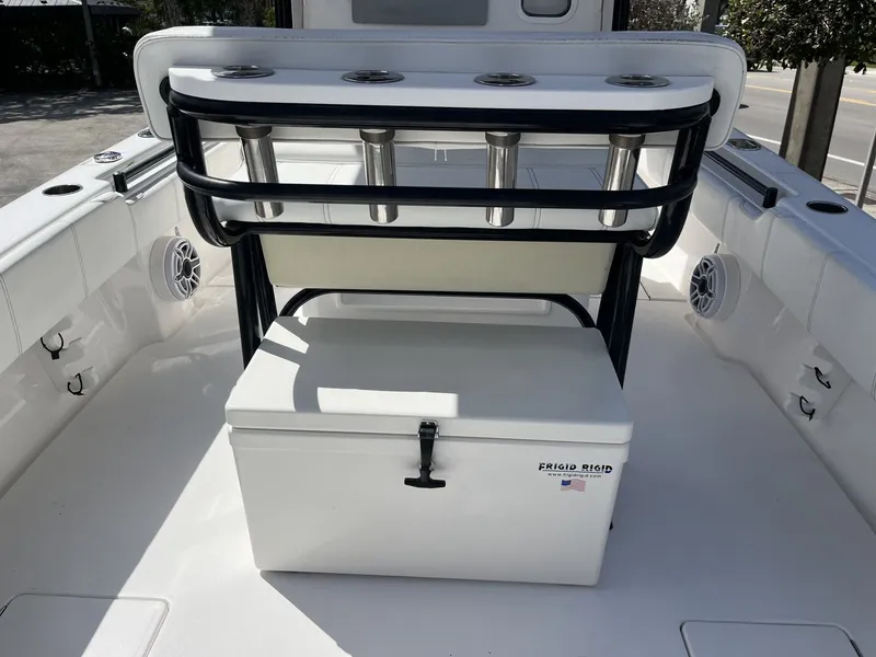 Slide: The Image of Contender 25 T 2017 - 33