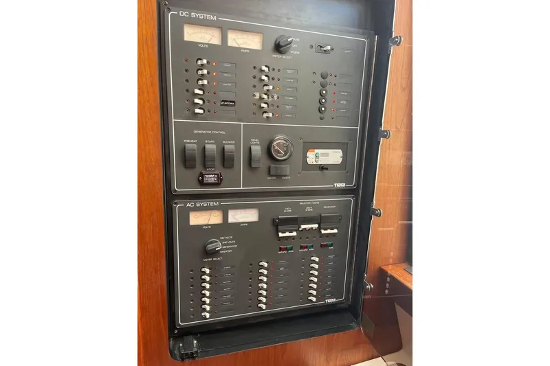Slide: The Image of Electrical control panel on a 2002 Tiara Yachts 4300 Open boat. - 15