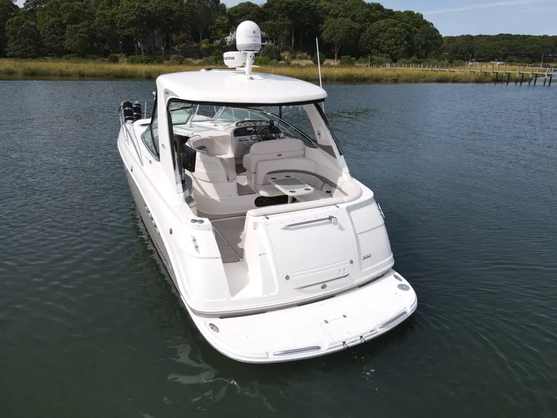 Slide: The Image of 2007 Chaparral Signature 350 yacht on calm water. - 13