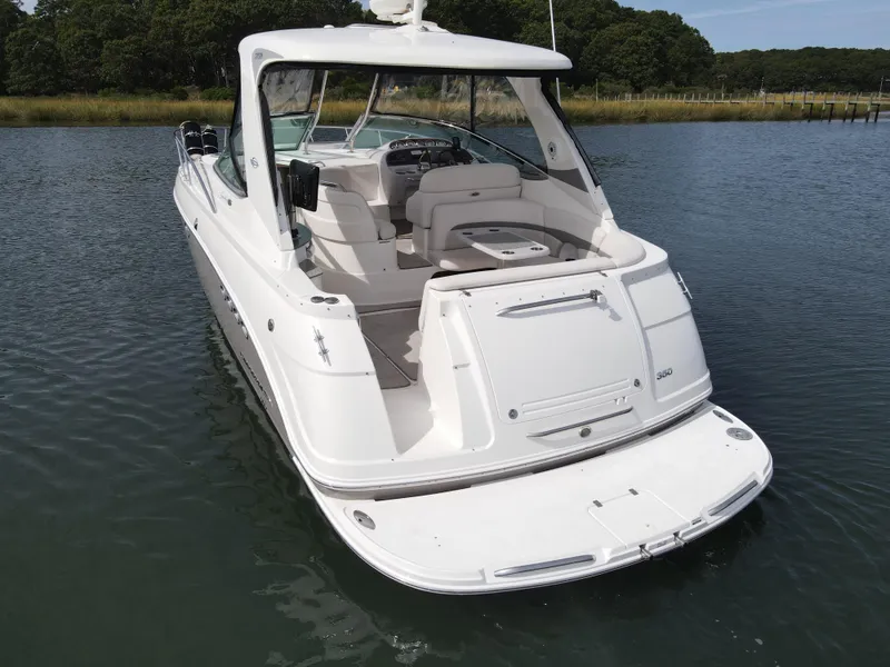 Slide: The Image of 2007 Chaparral Signature 350 boat on calm water. - 14