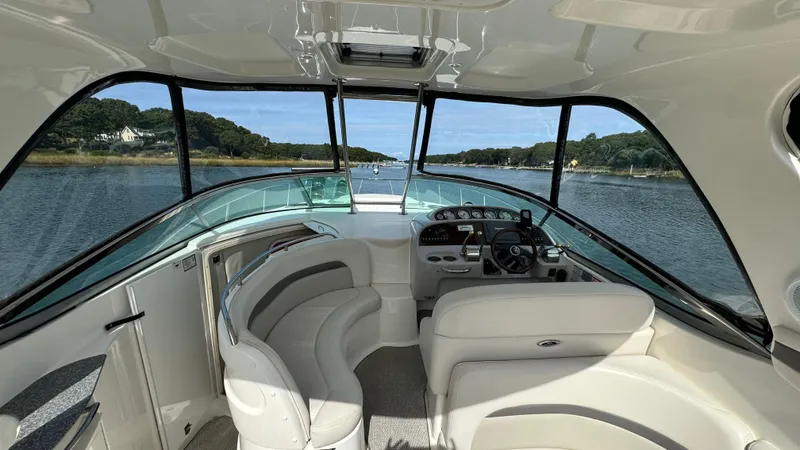 Slide: The Image of Interior of a 2007 Chaparral Signature 350 yacht with panoramic view. - 27