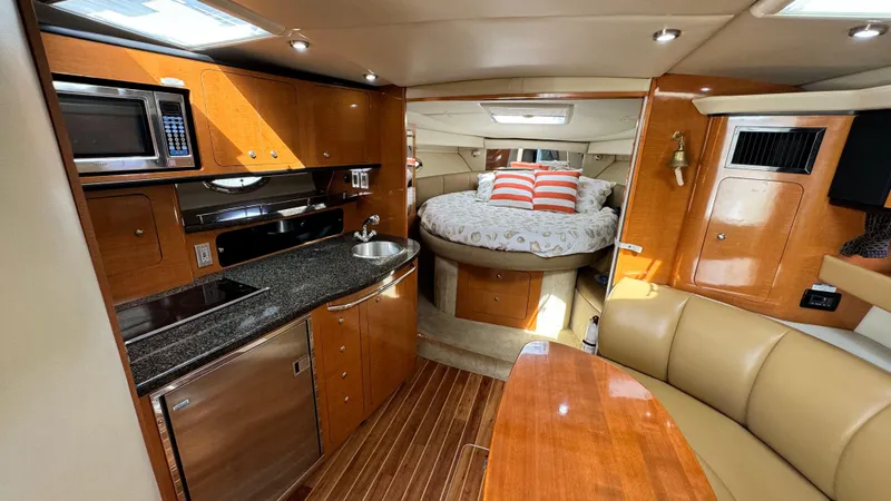 Slide: The Image of Interior of 2007 Chaparral Signature 350 yacht. - 47