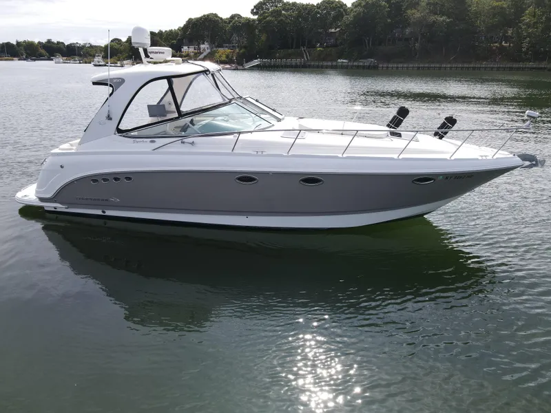 Slide: The Image of 2007 Chaparral Signature 350 yacht on calm water. - 8