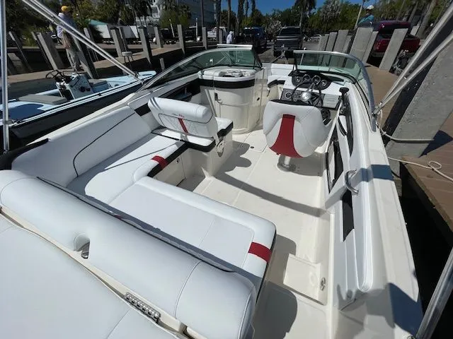 Slide: The Image of Sea Ray 240 Sundeck 2015 - 11