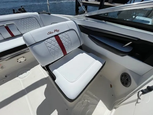 Slide: The Image of Sea Ray 240 Sundeck 2015 - 13