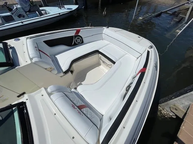 Slide: The Image of Sea Ray 240 Sundeck 2015 - 6