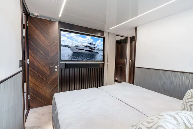 Slide: The Image of 2024 Sunseeker 90 Ocean Enclosed - Image 21 - 21