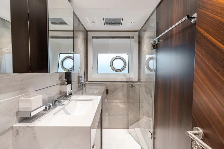 Slide: The Image of 2024 Sunseeker 90 Ocean Enclosed - Image 24 - 24