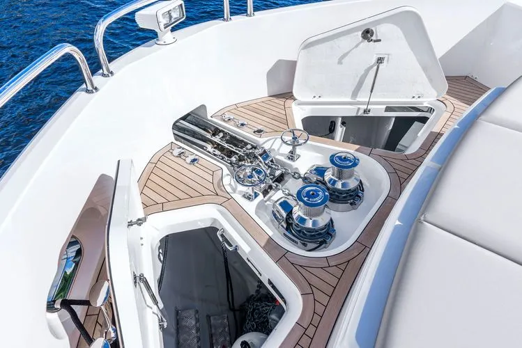 Slide: The Image of 2024 Sunseeker 90 Ocean Enclosed - Image 38 - 38