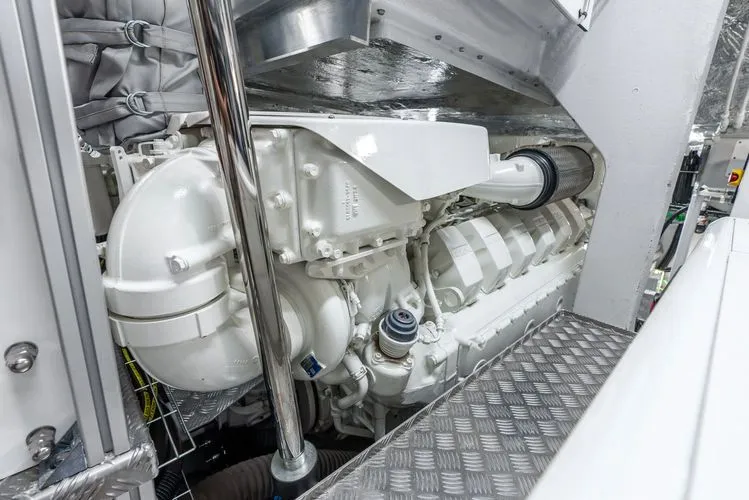 Slide: The Image of 2024 Sunseeker 90 Ocean Enclosed - Image 50 - 50