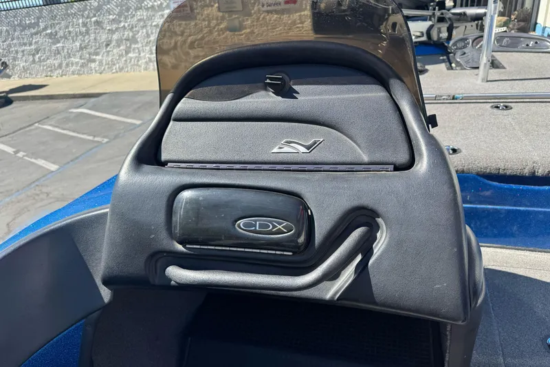 Slide: The Image of Dashboard of a 2000 Nitro 901 CDX DC boat, featuring CDX emblem. - 18