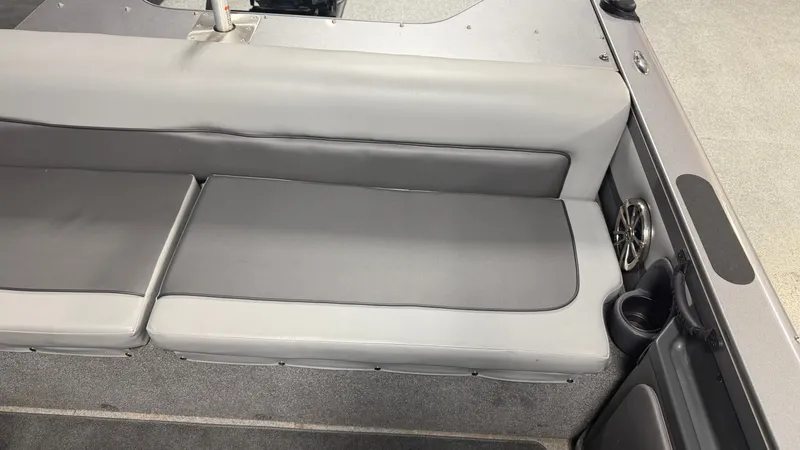 Slide: The Image of Crestliner 1950 Sportfish 2015 - 14