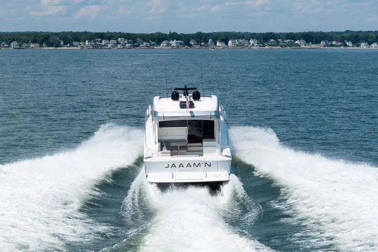 Slide: The Image of 2021 Riviera 575 Suv - Image 10 - 10