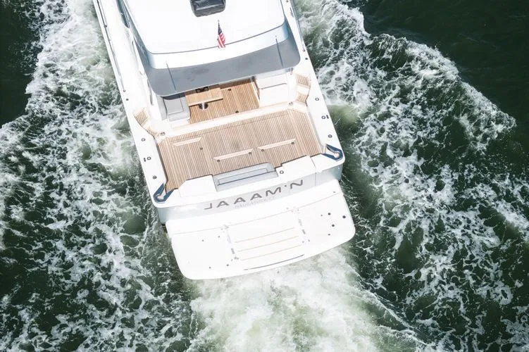 Slide: The Image of 2021 Riviera 575 Suv - Image 12 - 12