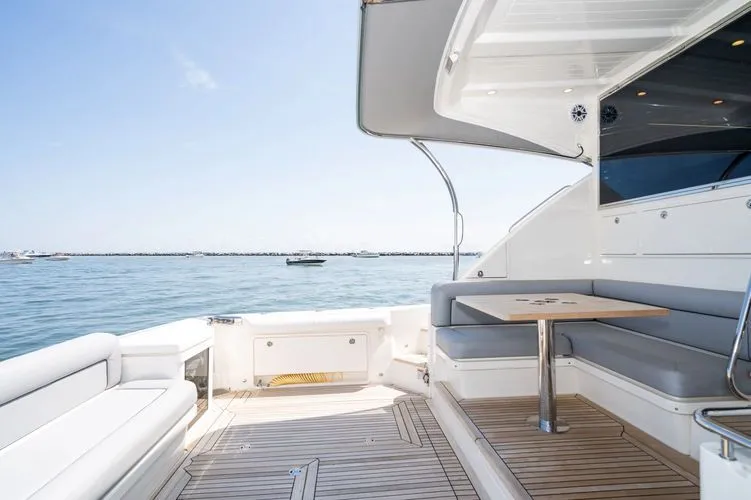 Slide: The Image of 2021 Riviera 575 Suv - Image 18 - 18