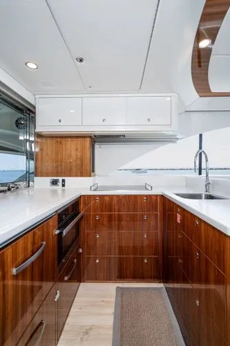 Slide: The Image of 2021 Riviera 575 Suv - Image 23 - 23