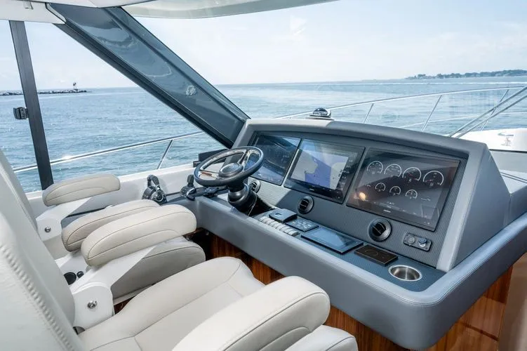 Slide: The Image of 2021 Riviera 575 Suv - Image 28 - 28