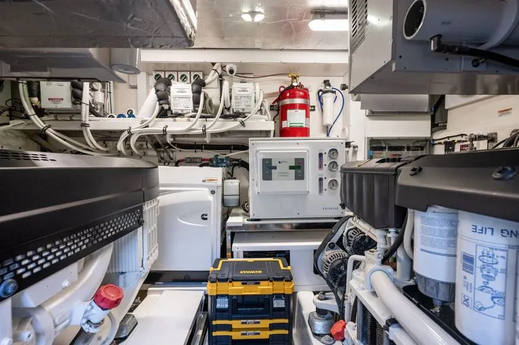 Slide: The Image of 2021 Riviera 575 Suv - Image 40 - 40