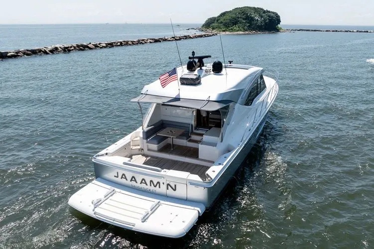 Slide: The Image of 2021 Riviera 575 Suv - Image 7 - 7