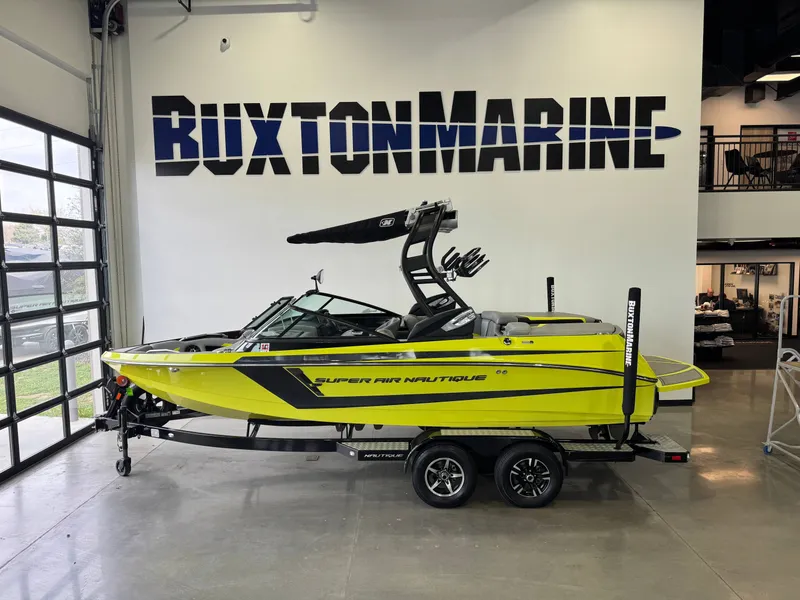 The Image of Nautique Super Air Nautique 210 2014 - 1