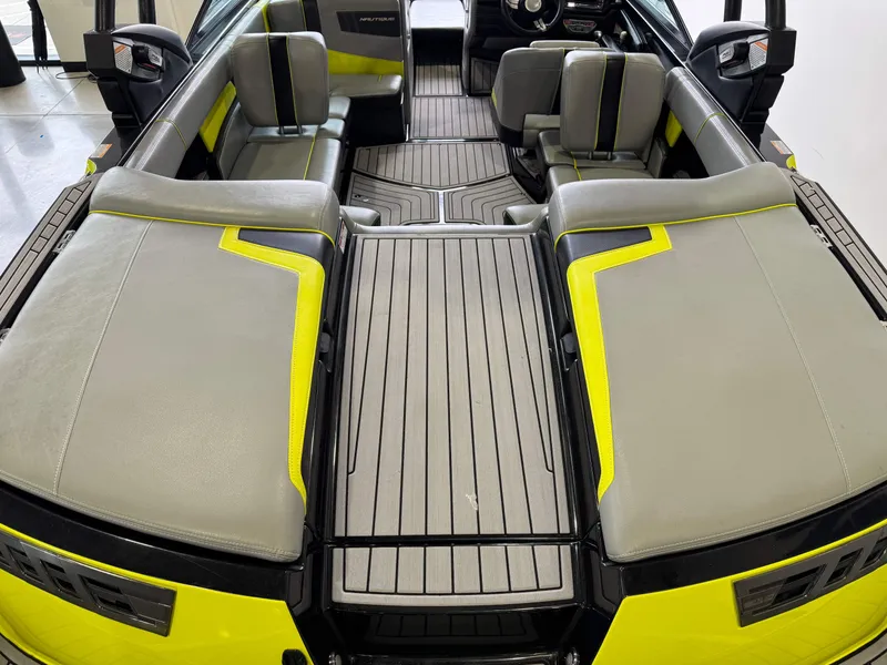 Slide: The Image of Nautique Super Air Nautique 210 2014 - 10