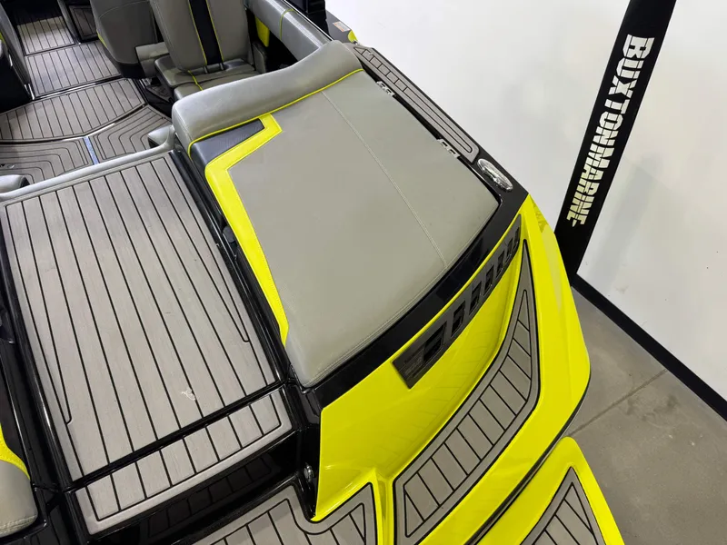 Slide: The Image of Nautique Super Air Nautique 210 2014 - 11