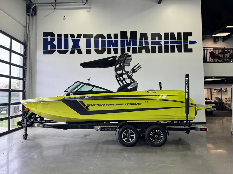 Slide: The Image of Nautique Super Air Nautique 210 2014 - 4