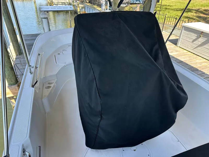 Slide: The Image of Boston Whaler 170 Montauk 2024 - 41