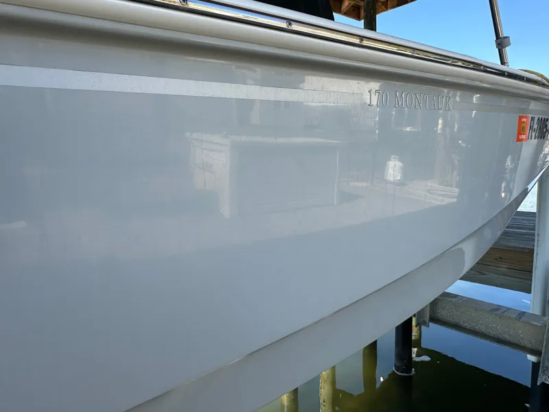 Slide: The Image of Boston Whaler 170 Montauk 2024 - 48