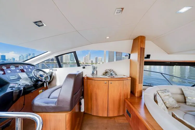 Slide: The Image of 2011 Sunseeker Manhattan 52 - Image 18 - 18